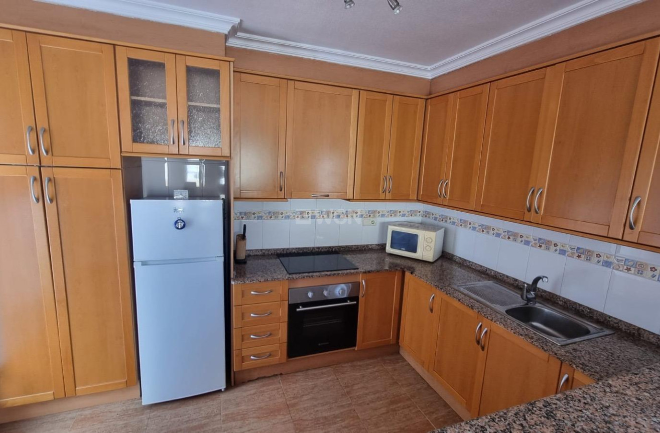 Resale - Villa - Guardamar del Segura - Urbanizaciones