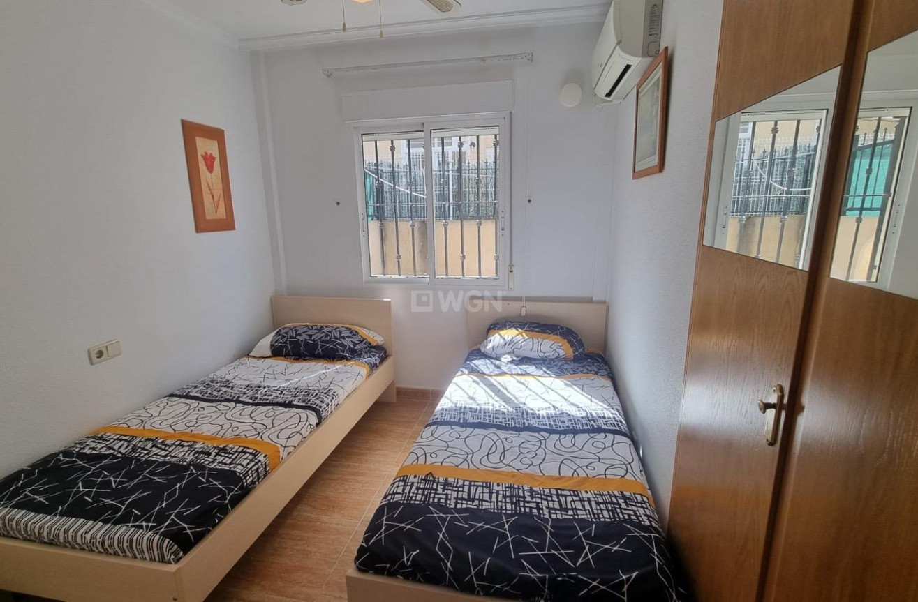 Resale - Villa - Guardamar del Segura - Urbanizaciones