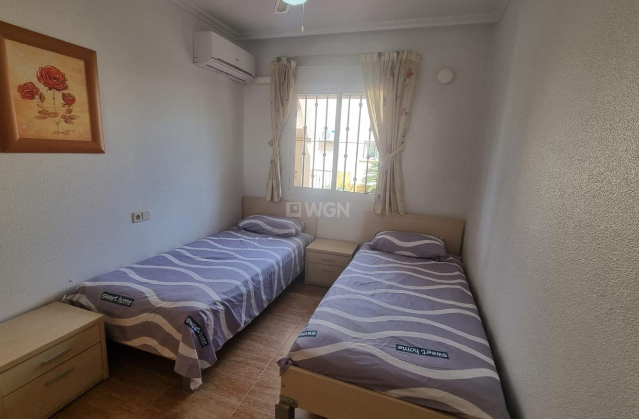 Resale - Villa - Guardamar del Segura - Urbanizaciones