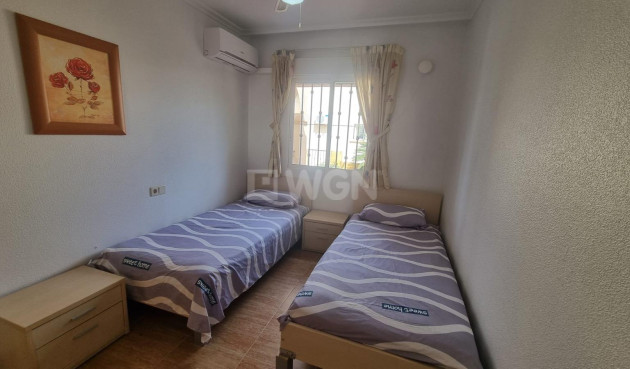 Resale - Villa - Guardamar del Segura - Urbanizaciones