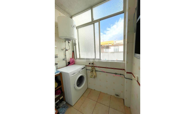 Reventa - Apartamento / piso - Torrevieja - Estacion De Autobuses