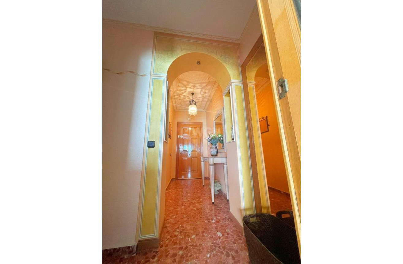 Reventa - Apartamento / piso - Torrevieja - Estacion De Autobuses