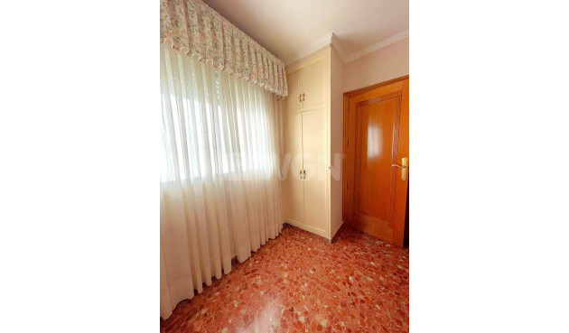 Reventa - Apartamento / piso - Torrevieja - Estacion De Autobuses