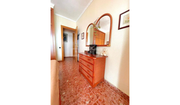 Reventa - Apartamento / piso - Torrevieja - Estacion De Autobuses