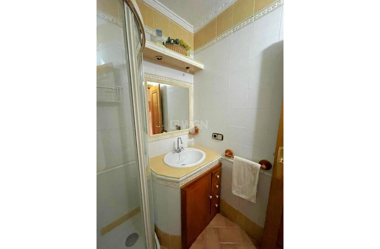 Reventa - Apartamento / piso - Torrevieja - Estacion De Autobuses