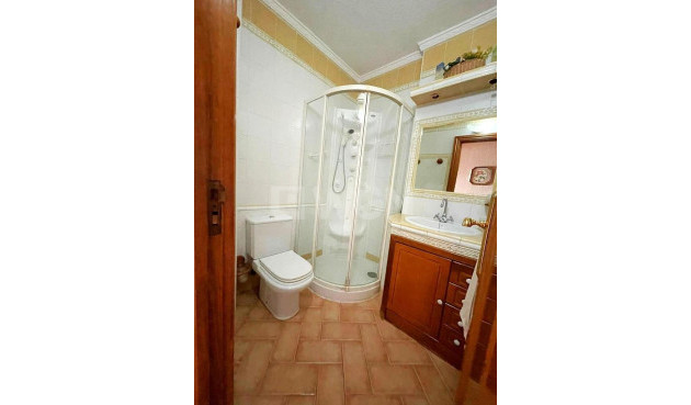 Reventa - Apartamento / piso - Torrevieja - Estacion De Autobuses