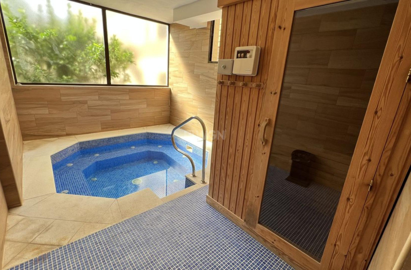 Odsprzedaż - Kamienica - Cabo Roig - Costa Blanca