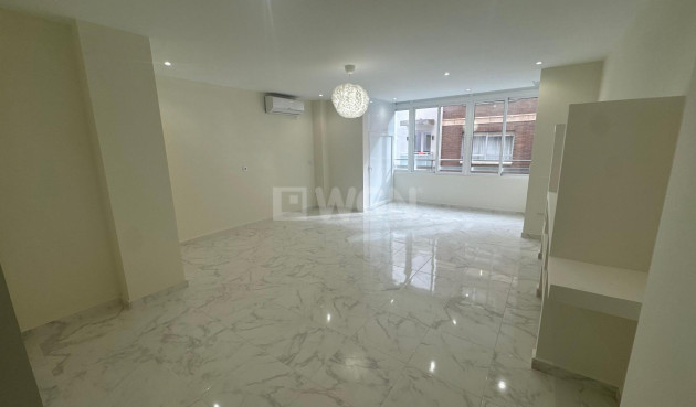 Resale - Apartment / flat - Torrevieja - Costa Blanca