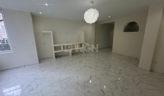 Resale - Apartment / flat - Torrevieja - Costa Blanca