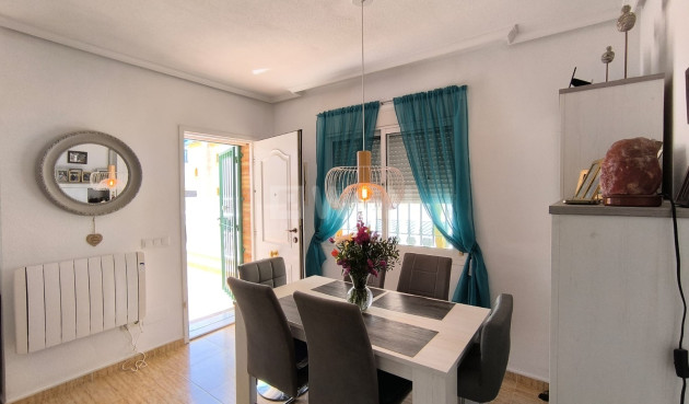 Odsprzedaż - Villa - El Raso - Costa Blanca