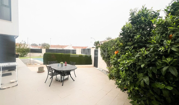 Odsprzedaż - Villa - Santiago de la ribera - Costa Calida