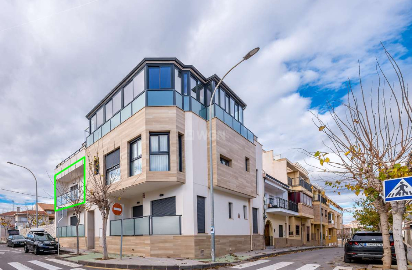 Odsprzedaż - Mieszkanie w bloku - Torre de la Horadada - Costa Blanca