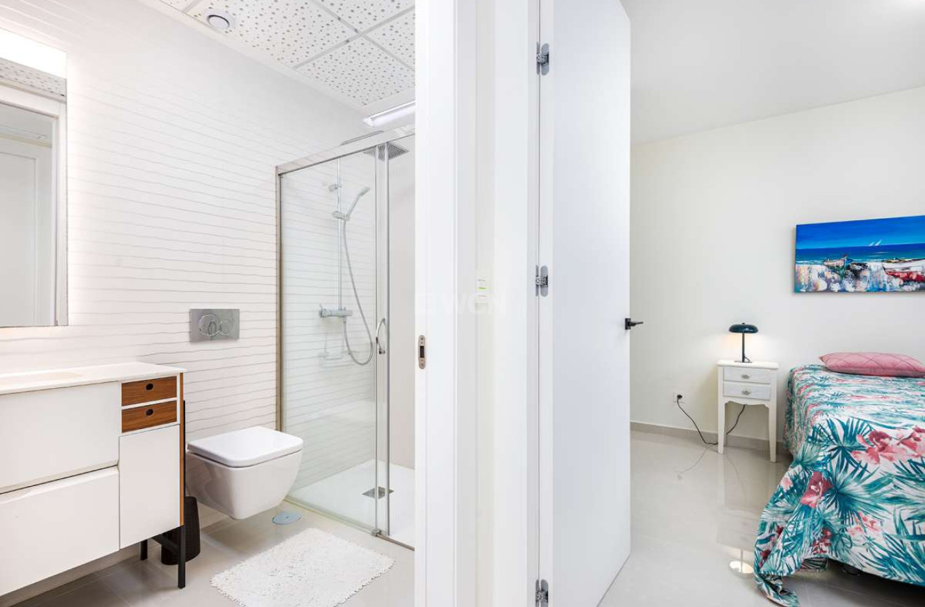 Odsprzedaż - Mieszkanie w bloku - Torre de la Horadada - Costa Blanca