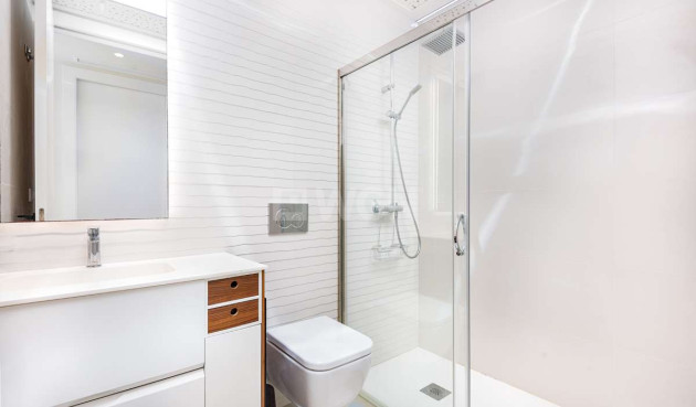 Odsprzedaż - Mieszkanie w bloku - Torre de la Horadada - Costa Blanca