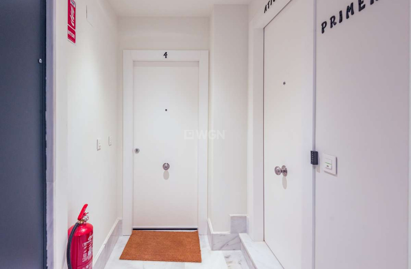 Odsprzedaż - Mieszkanie w bloku - Torre de la Horadada - Costa Blanca