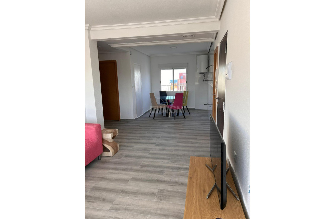 Odsprzedaż - Mieszkanie w bloku - Pilar de la Horadada - Costa Blanca