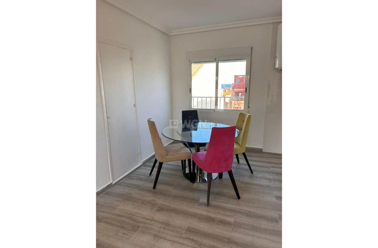 Odsprzedaż - Mieszkanie w bloku - Pilar de la Horadada - Costa Blanca