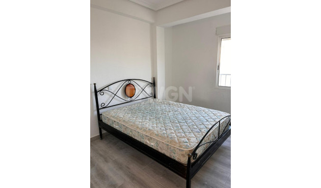 Odsprzedaż - Mieszkanie w bloku - Pilar de la Horadada - Costa Blanca