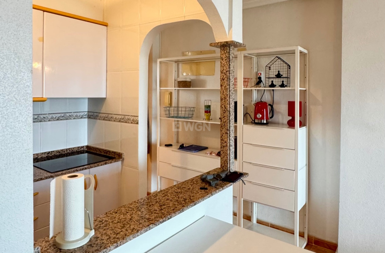 Resale - Apartment / flat - Torrevieja - Costa Blanca