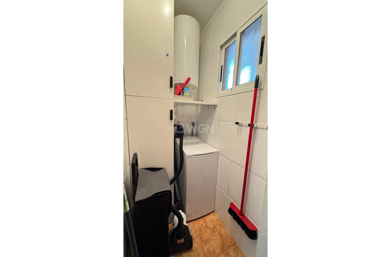 Resale - Apartment / flat - Torrevieja - Costa Blanca