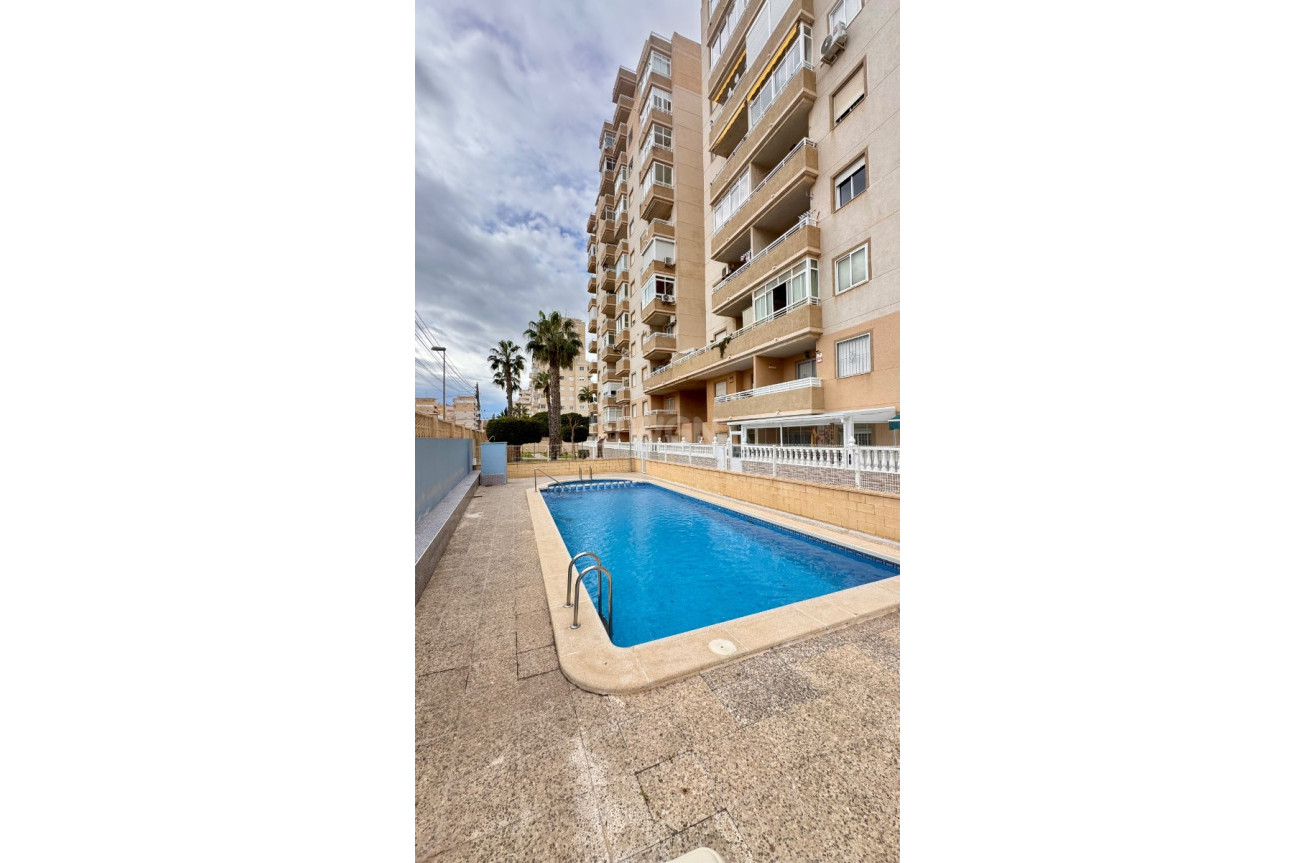 Resale - Apartment / flat - Torrevieja - Costa Blanca