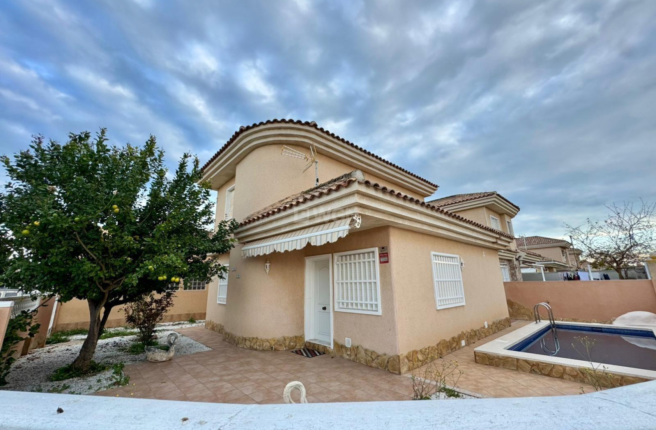 Odsprzedaż - Villa - Torrevieja - Costa Blanca