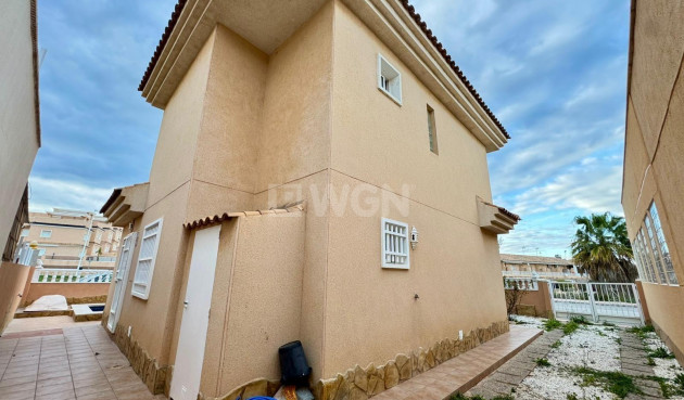 Odsprzedaż - Villa - Torrevieja - Costa Blanca