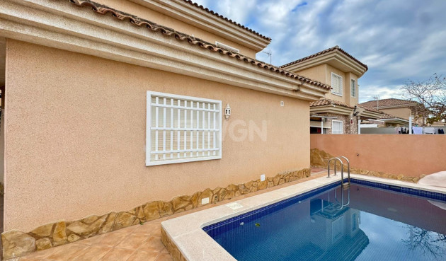 Odsprzedaż - Villa - Torrevieja - Costa Blanca