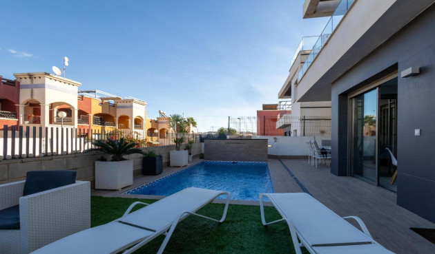 Odsprzedaż - Villa - Orihuela Costa - Costa Blanca