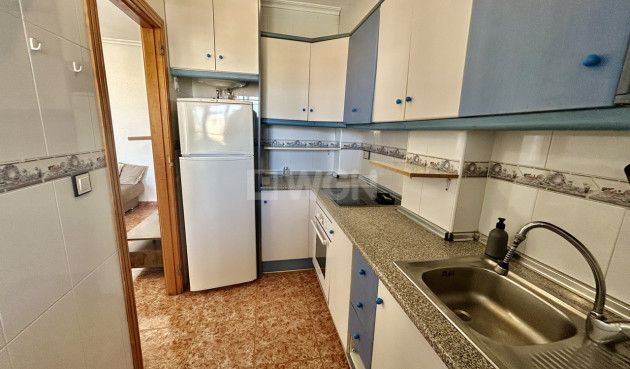 Resale - Apartment / flat - Los Altos - Costa Blanca