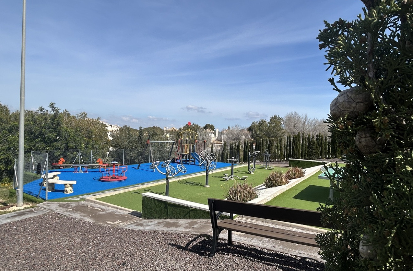 Resale - Apartment / flat - Los Altos - Costa Blanca