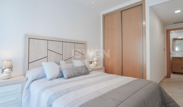 Odsprzedaż - Mieszkanie w bloku - Torrevieja - Playa del Cura