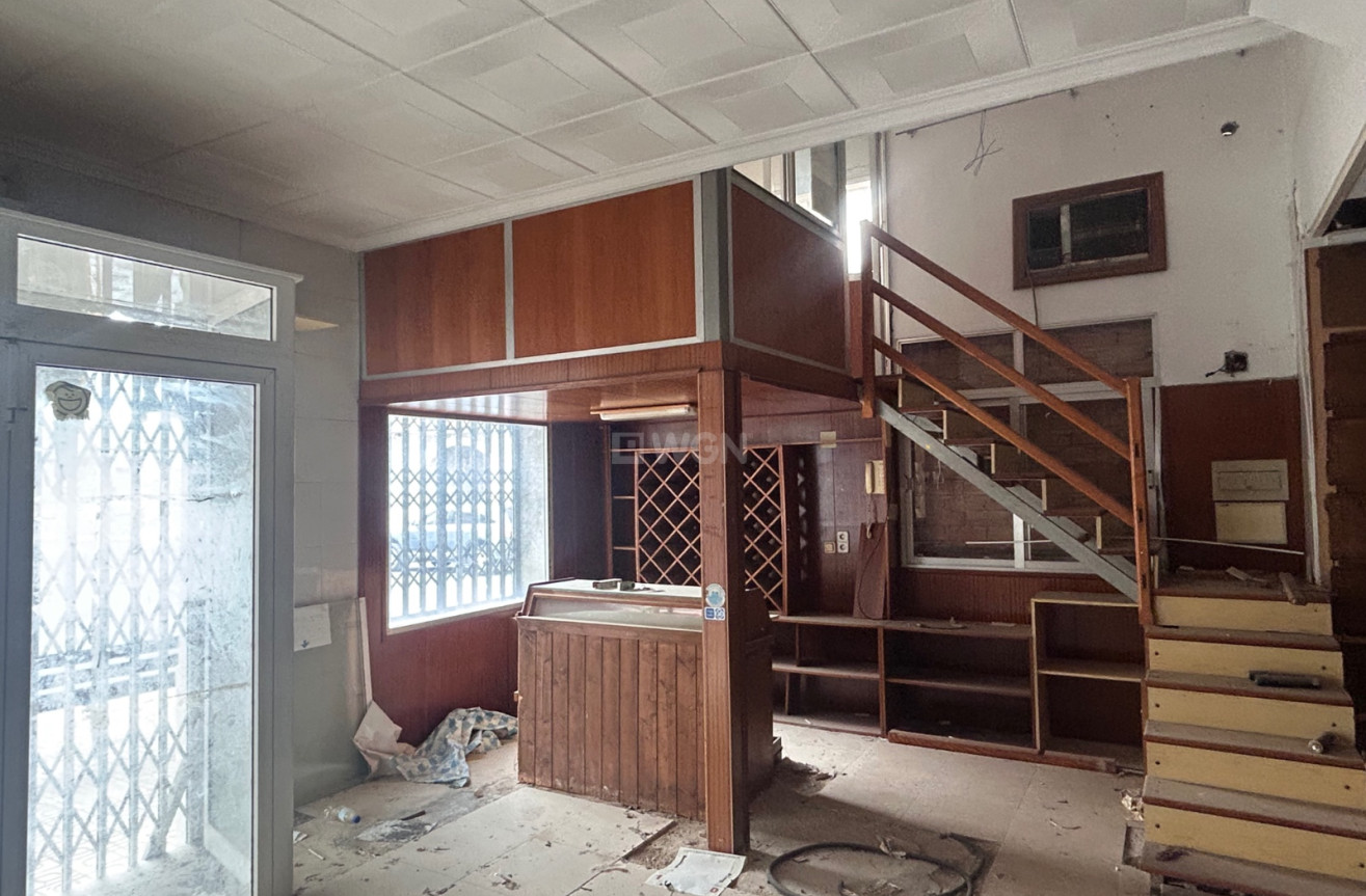 Odsprzedaż - Kamienica - Jacarilla - Inland