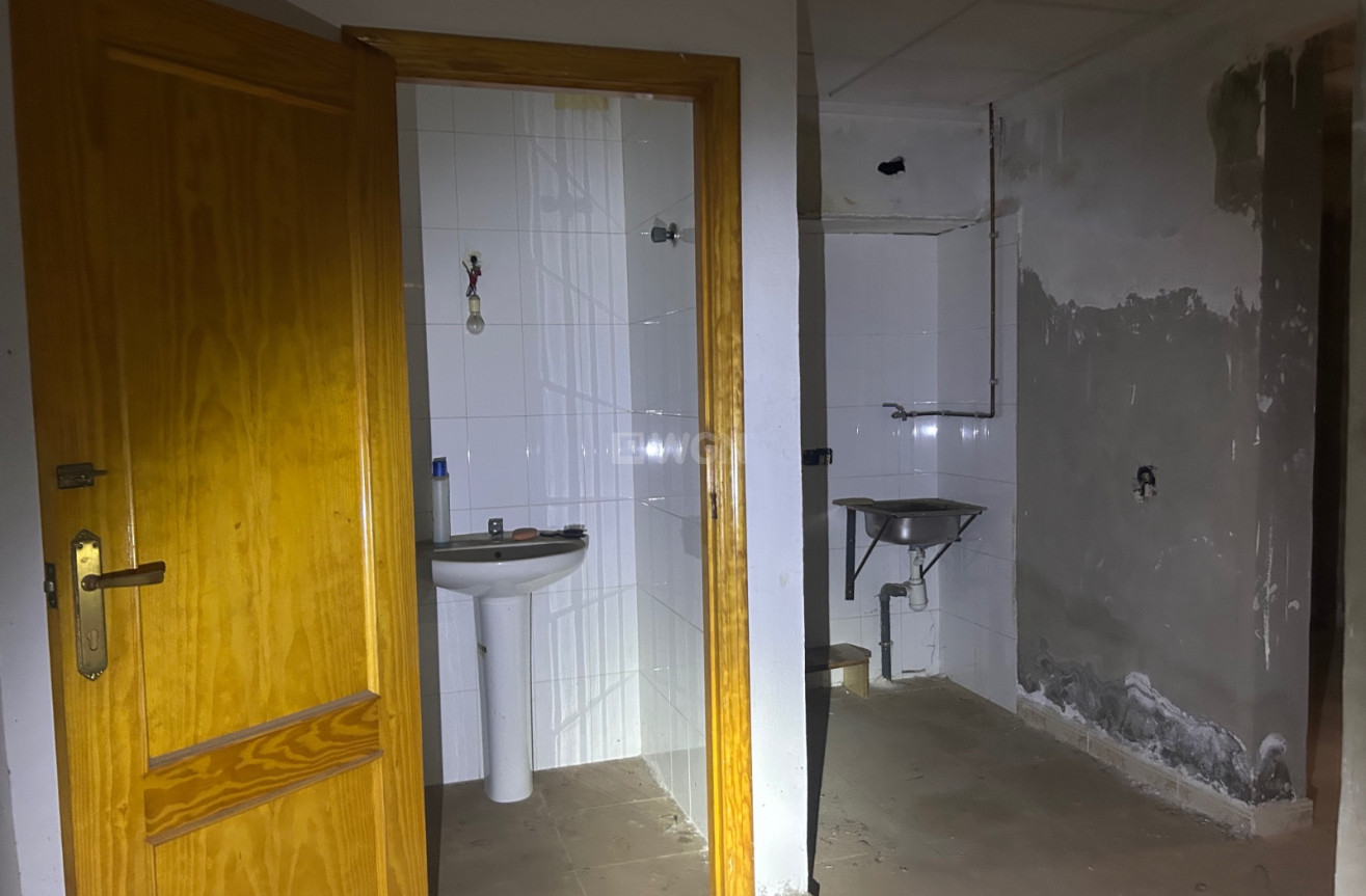 Odsprzedaż - Kamienica - Jacarilla - Inland