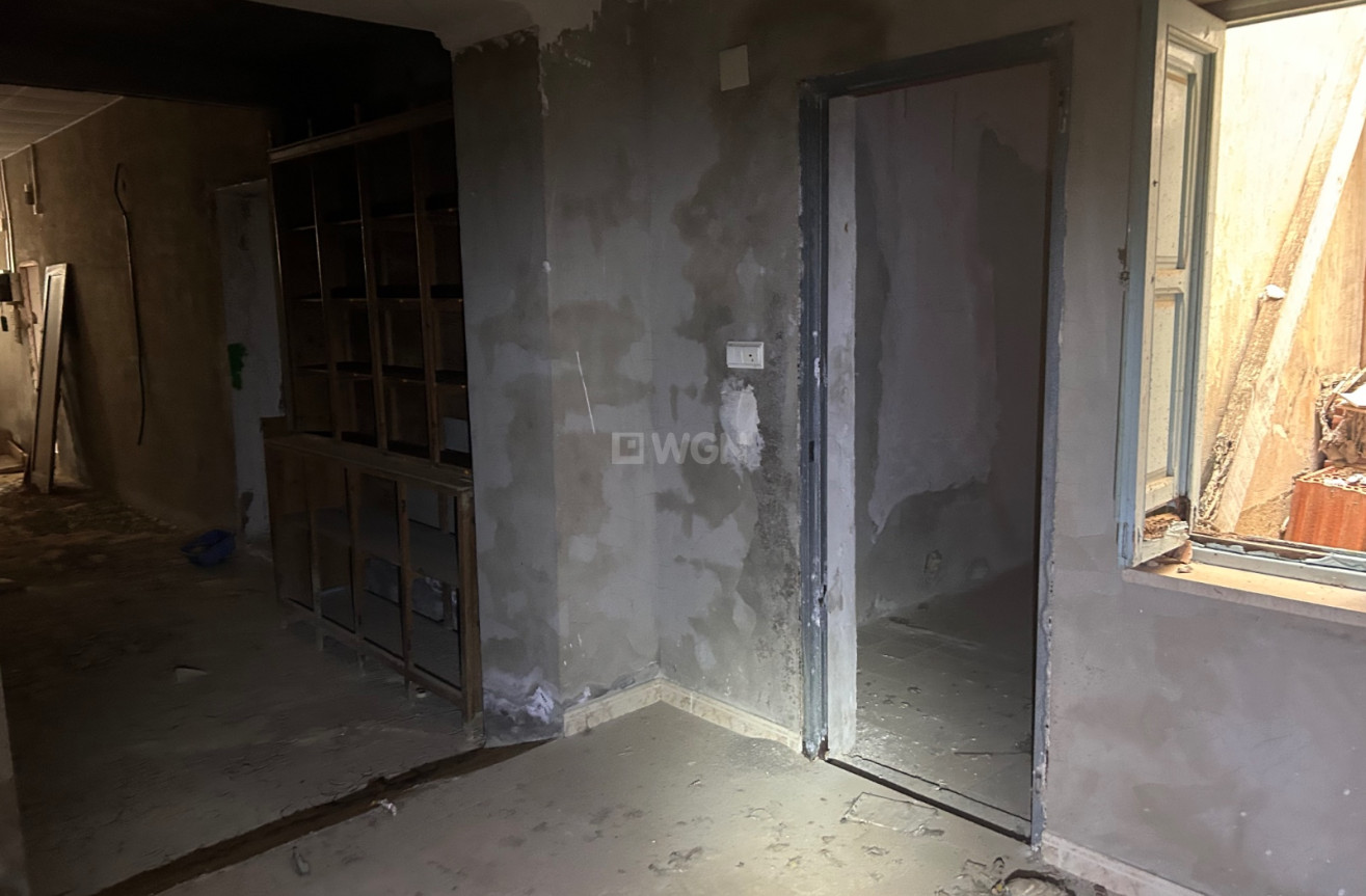 Odsprzedaż - Kamienica - Jacarilla - Inland