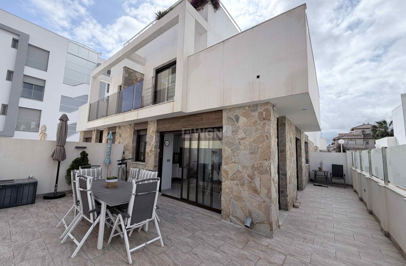 Odsprzedaż - Kamienica - Cabo Roig - Costa Blanca