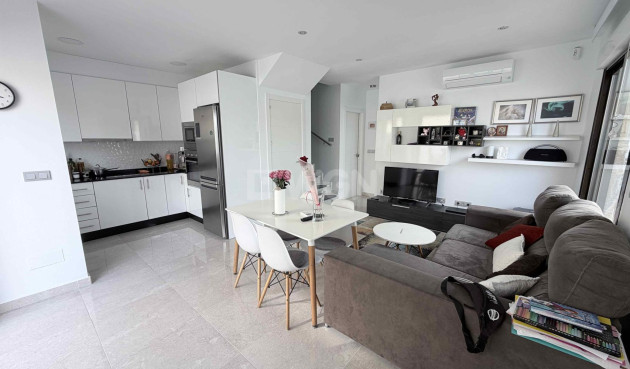 Odsprzedaż - Kamienica - Cabo Roig - Costa Blanca