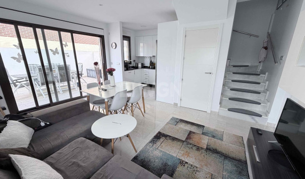 Odsprzedaż - Kamienica - Cabo Roig - Costa Blanca