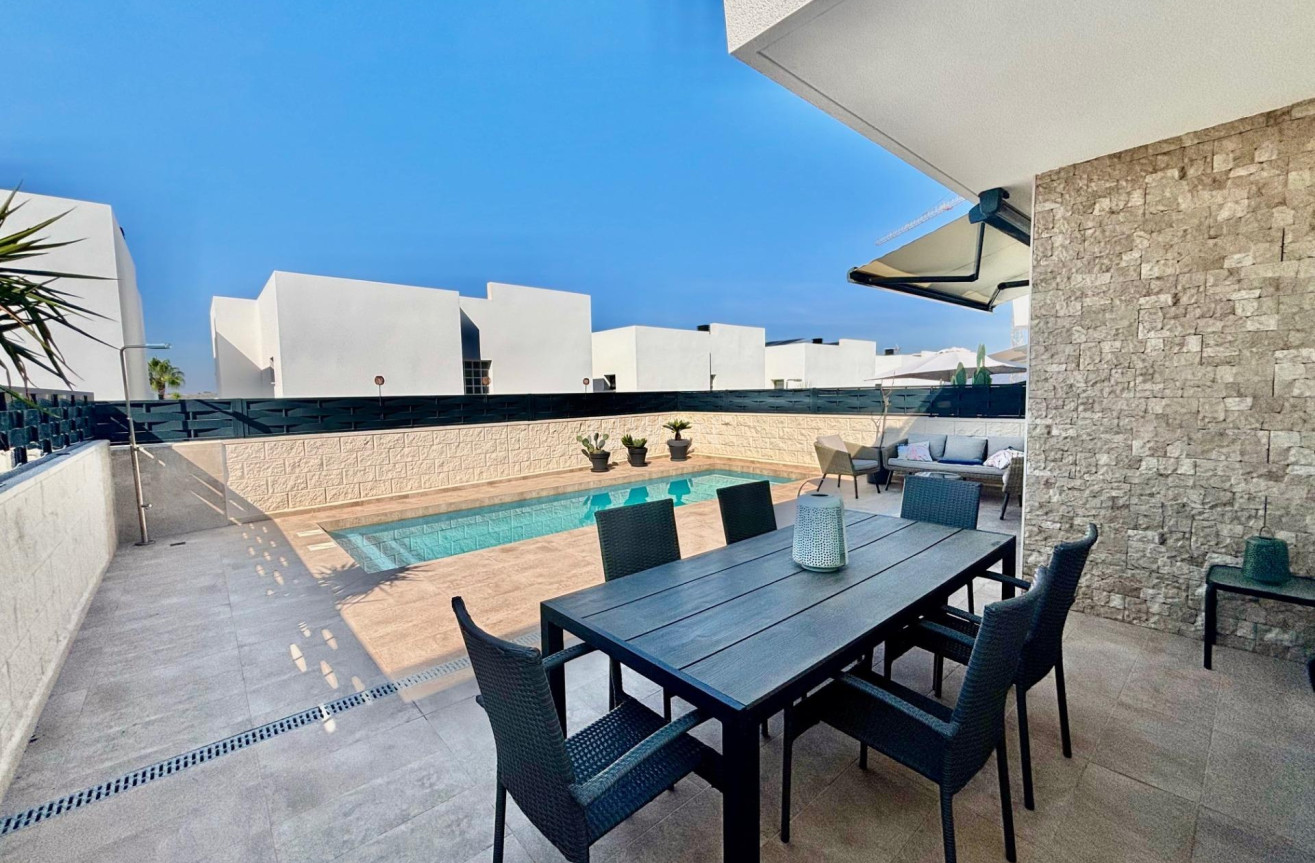 Odsprzedaż - Villa - Benijofar - Pueblo 4