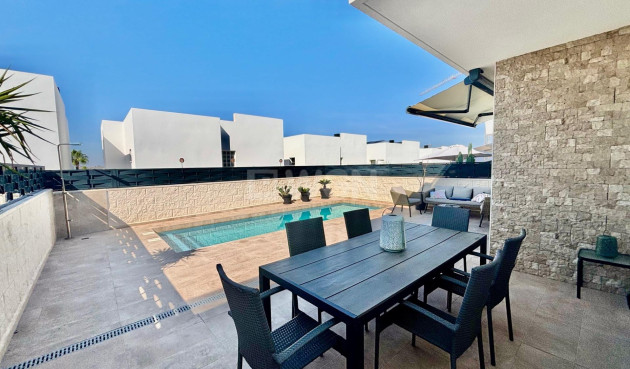 Odsprzedaż - Villa - Benijofar - Pueblo 4