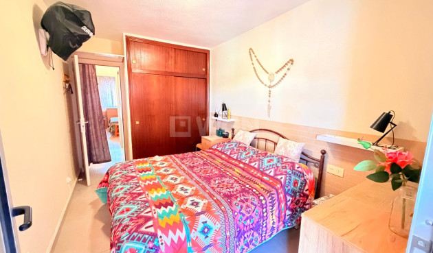 Odsprzedaż - Mieszkanie w bloku - Torrevieja - Playa De Los Naufragos