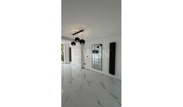 Odsprzedaż - Mieszkanie w bloku - Hacienda Riquelme Golf Resort - Inland