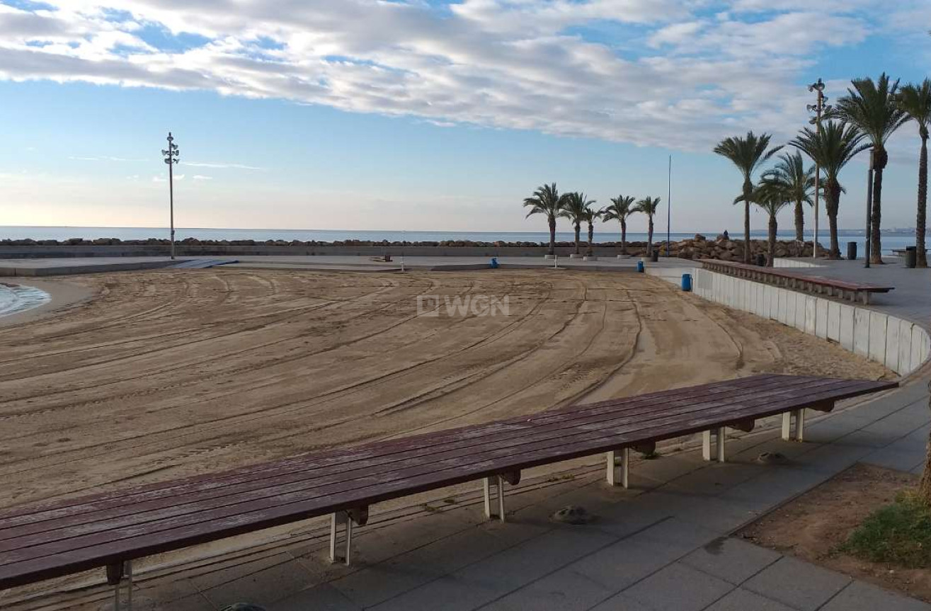 Odsprzedaż - Mieszkanie w bloku - Torrevieja - Costa Blanca