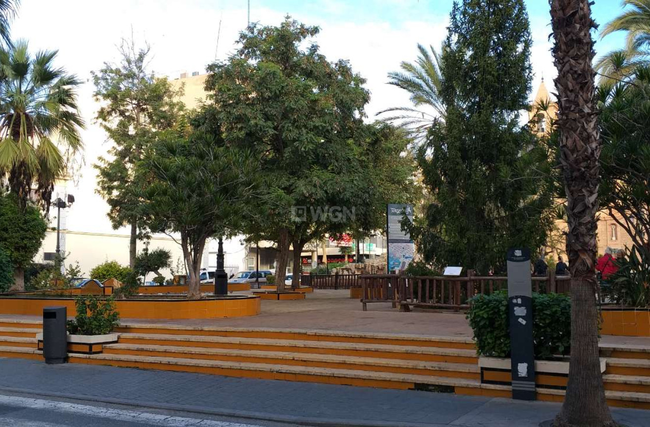 Odsprzedaż - Mieszkanie w bloku - Torrevieja - Costa Blanca