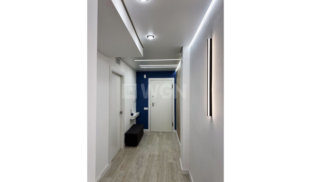 Odsprzedaż - Mieszkanie w bloku - Torrevieja - Costa Blanca