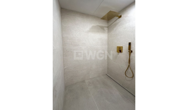 Odsprzedaż - Mieszkanie w bloku - Torrevieja - Costa Blanca