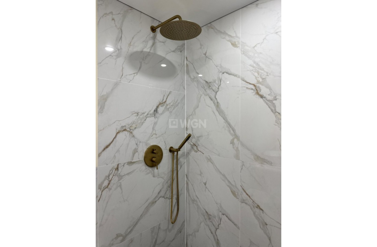 Odsprzedaż - Mieszkanie w bloku - Torrevieja - Costa Blanca