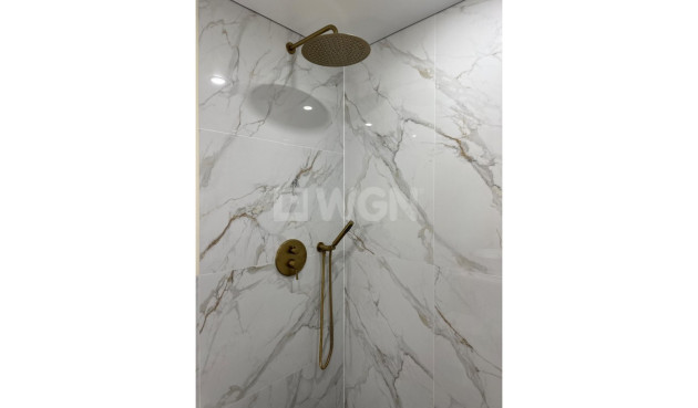 Odsprzedaż - Mieszkanie w bloku - Torrevieja - Costa Blanca