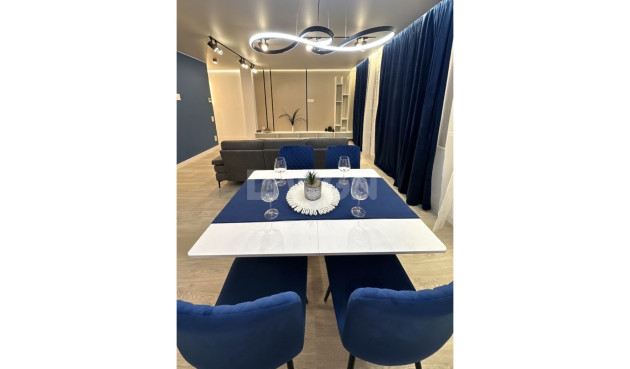 Odsprzedaż - Mieszkanie w bloku - Torrevieja - Costa Blanca