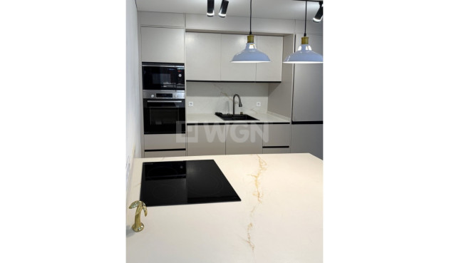 Odsprzedaż - Mieszkanie w bloku - Torrevieja - Costa Blanca